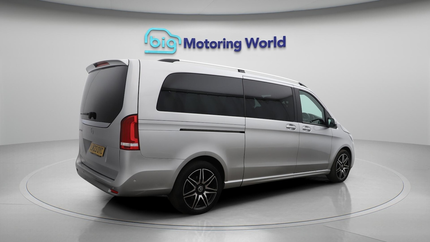 Used Mercedes-Benz V-Class 2023 for sale - 76408928: Photo 8