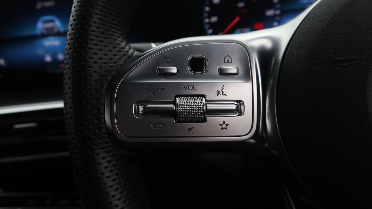 Used Mercedes-Benz EQC 2024 for sale - 77392191: Photo 24