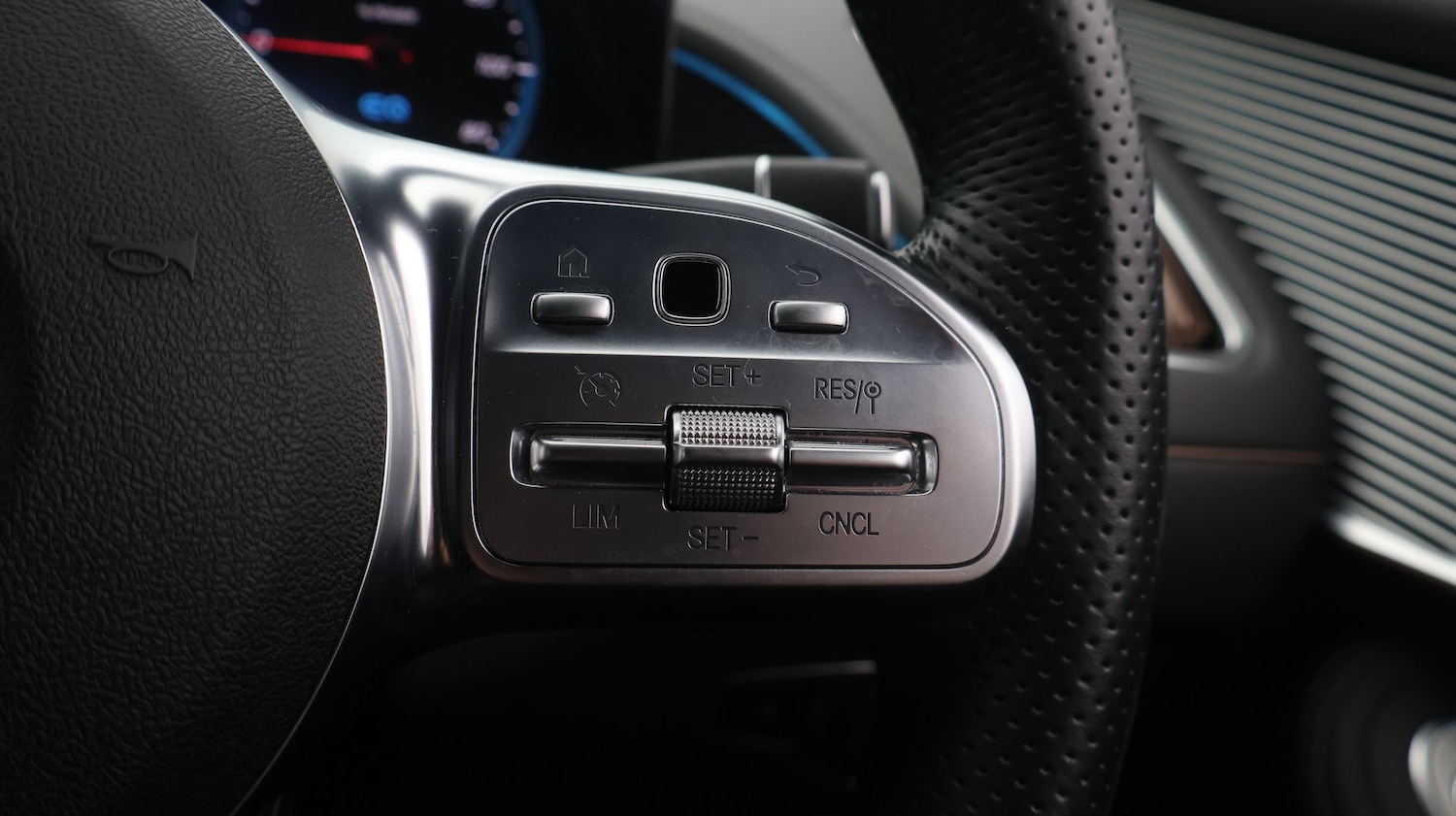 Used Mercedes-Benz EQC 2024 for sale - 77392191: Photo 26