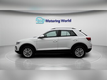 Used Volkswagen T-Roc 2023 for sale - 78317388: Photo