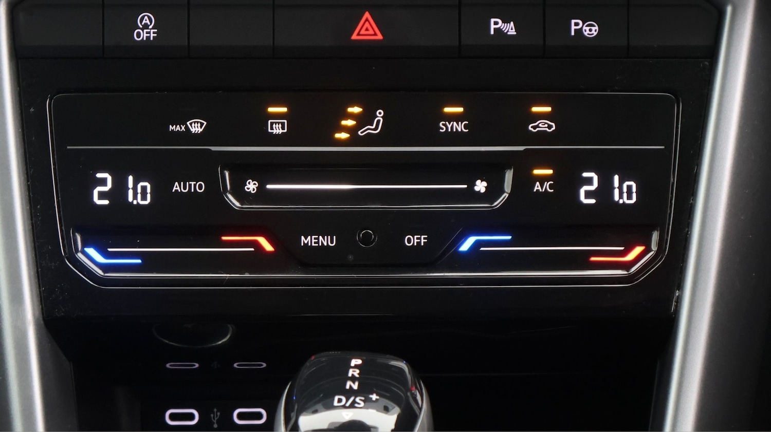 Used Volkswagen T-Roc 2023 for sale - 77260691: Photo 12