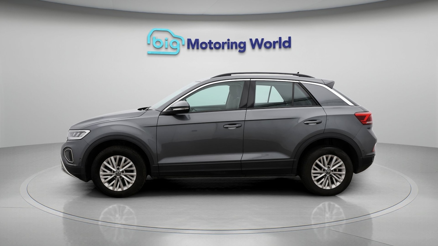 Used Volkswagen T-Roc 2023 for sale - 77260691: Photo 4