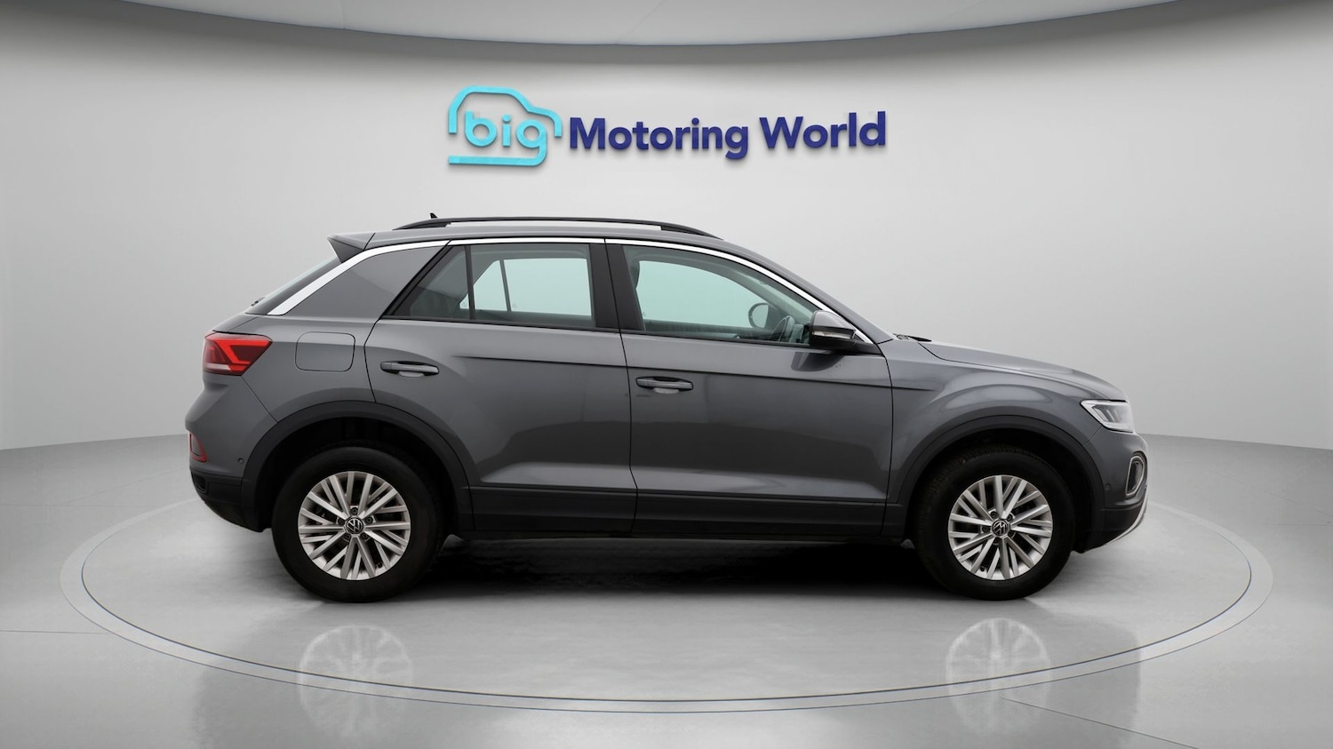 Used Volkswagen T-Roc 2023 for sale - 77260691: Photo 8