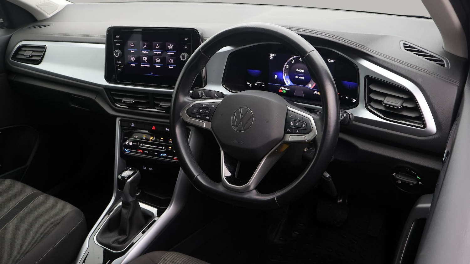 Used Volkswagen T-Roc 2023 for sale - 77260691: Photo 9