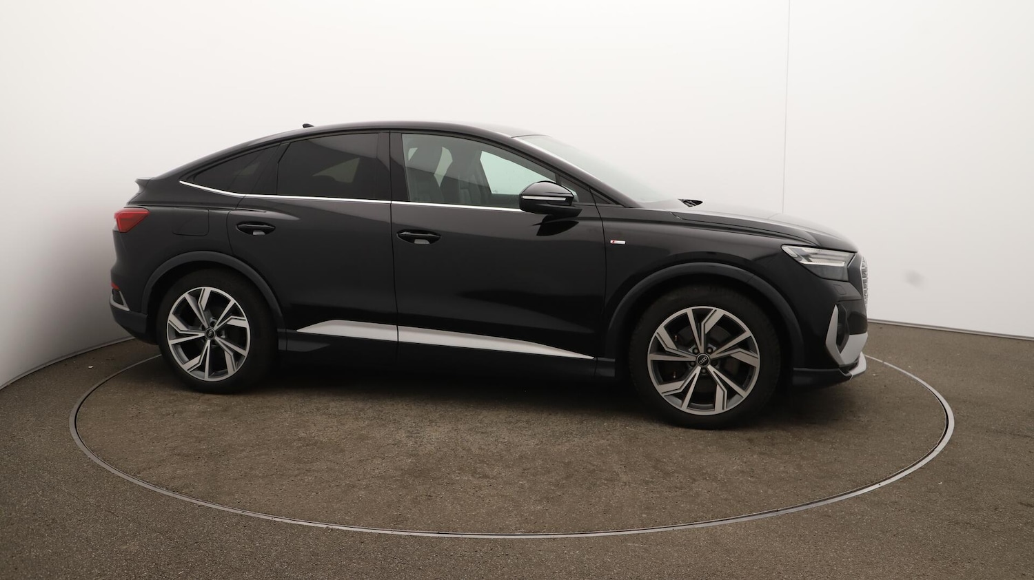 Used Audi Q4 e-tron 2021 for sale - 76094248: Photo 51