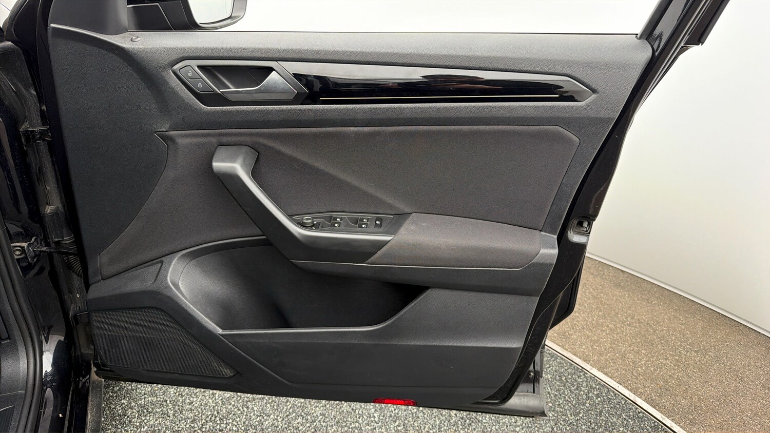 Used Volkswagen T-Roc 2021 for sale - 78175956: Photo 14