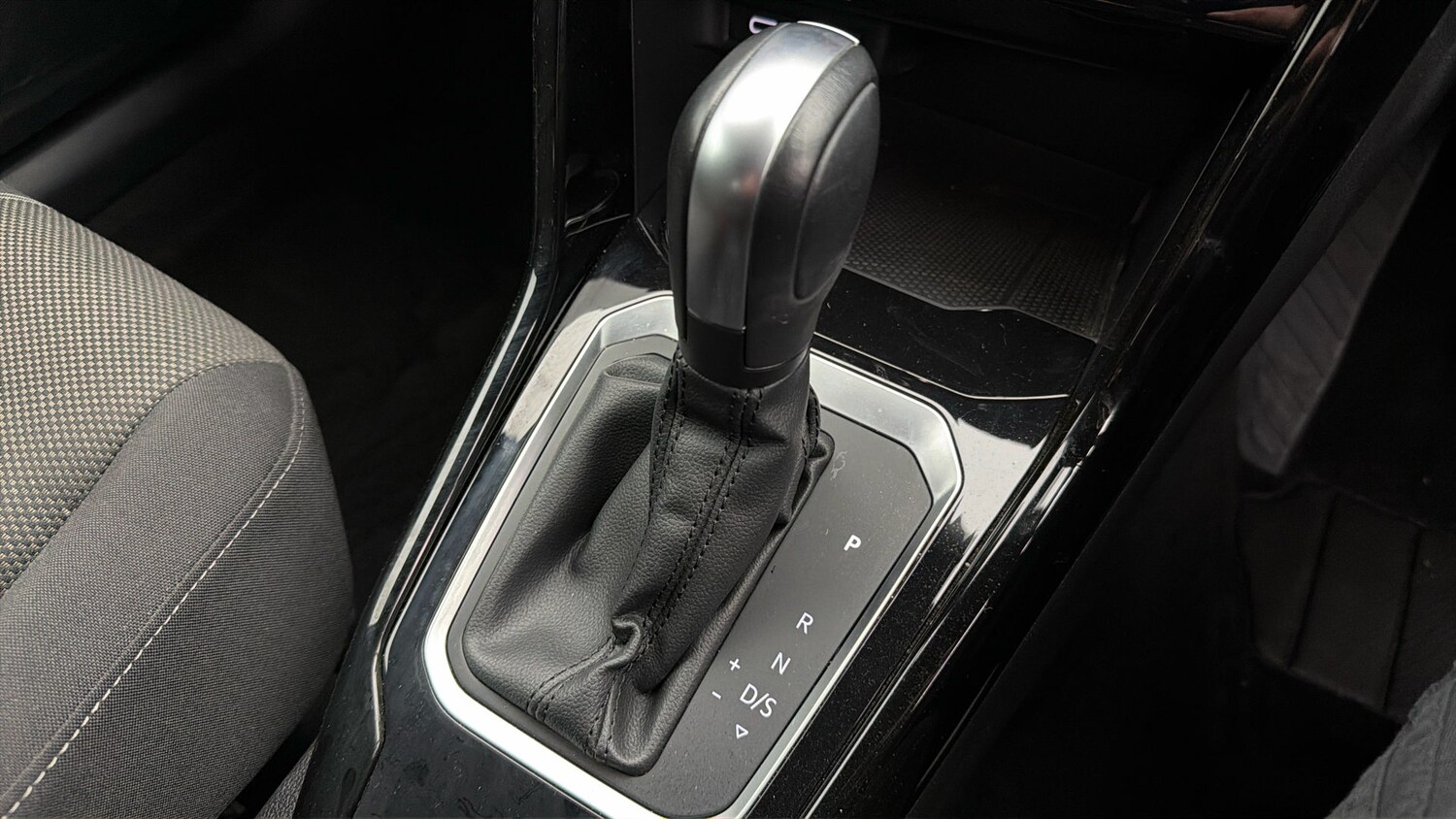 Used Volkswagen T-Roc 2021 for sale - 78175956: Photo 25