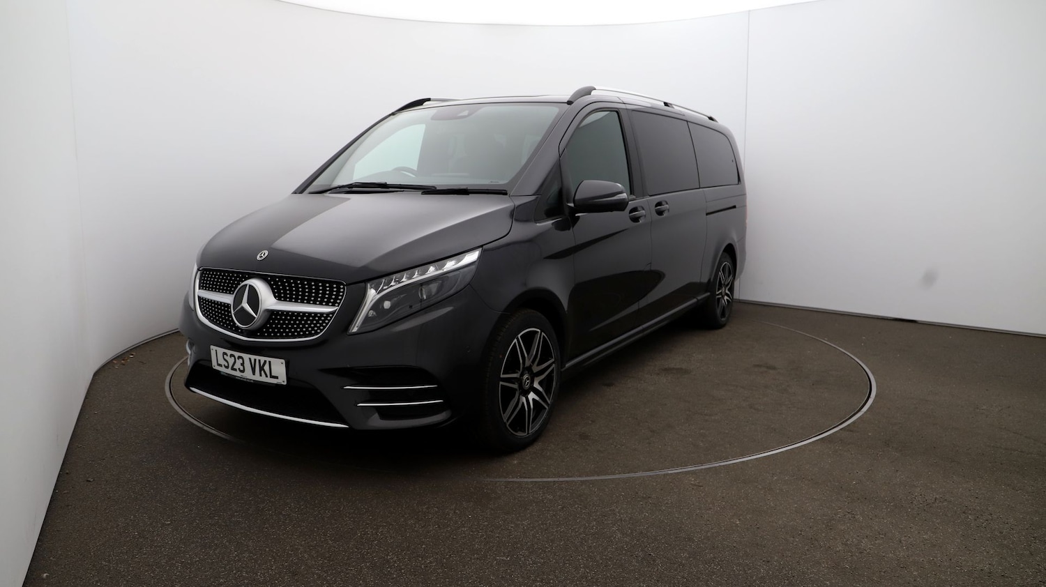 Used Mercedes-Benz V-Class 2023 for sale - 76812795: Photo 30