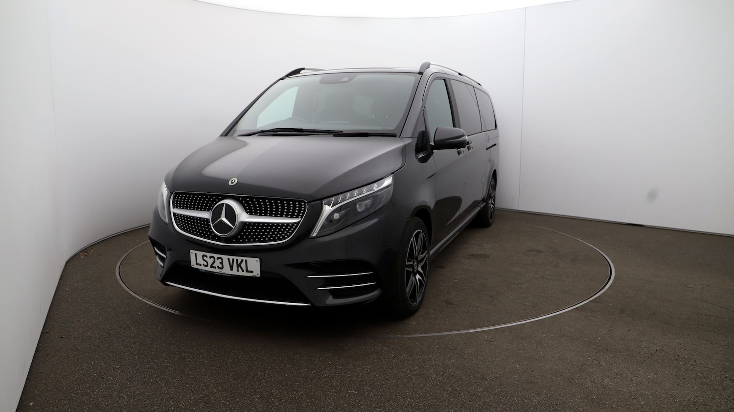 Used Mercedes-Benz V-Class 2023 for sale - 76812795: Photo 31