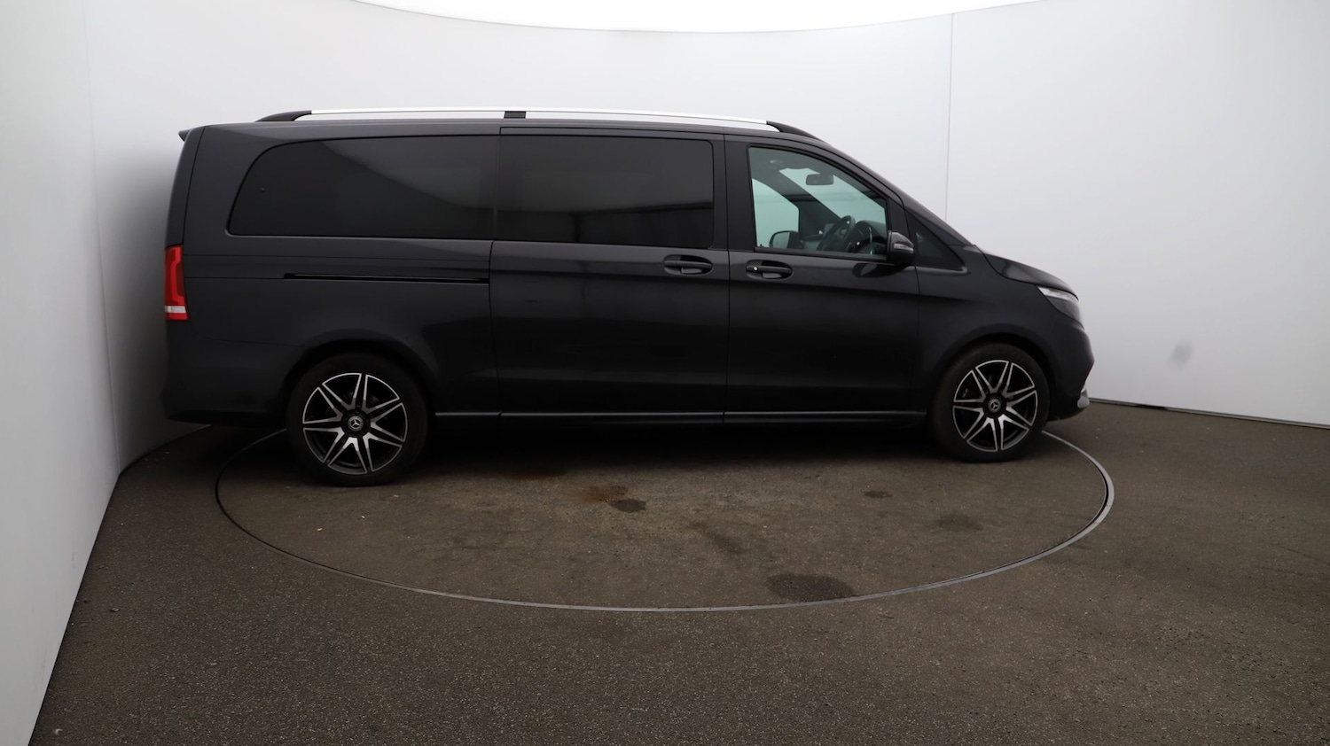 Used Mercedes-Benz V-Class 2023 for sale - 76812795: Photo 43