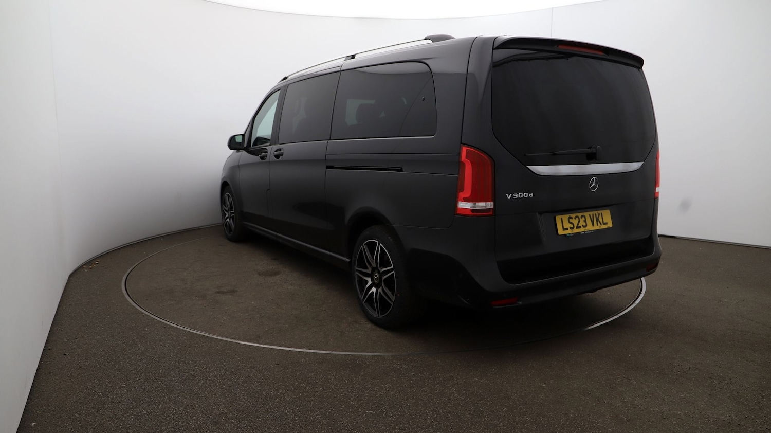 Used Mercedes-Benz V-Class 2023 for sale - 76812795: Photo 55