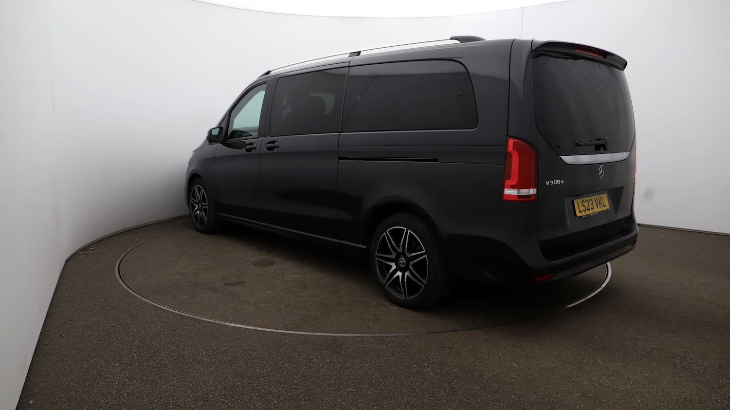 Used Mercedes-Benz V-Class 2023 for sale - 76812795: Photo 56