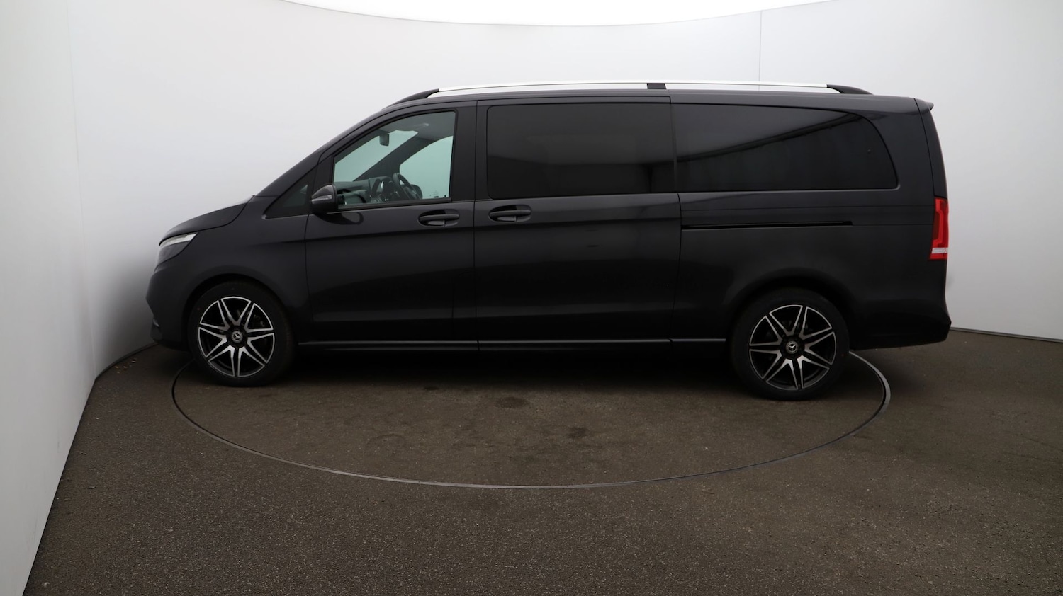 Used Mercedes-Benz V-Class 2023 for sale - 76812795: Photo 57