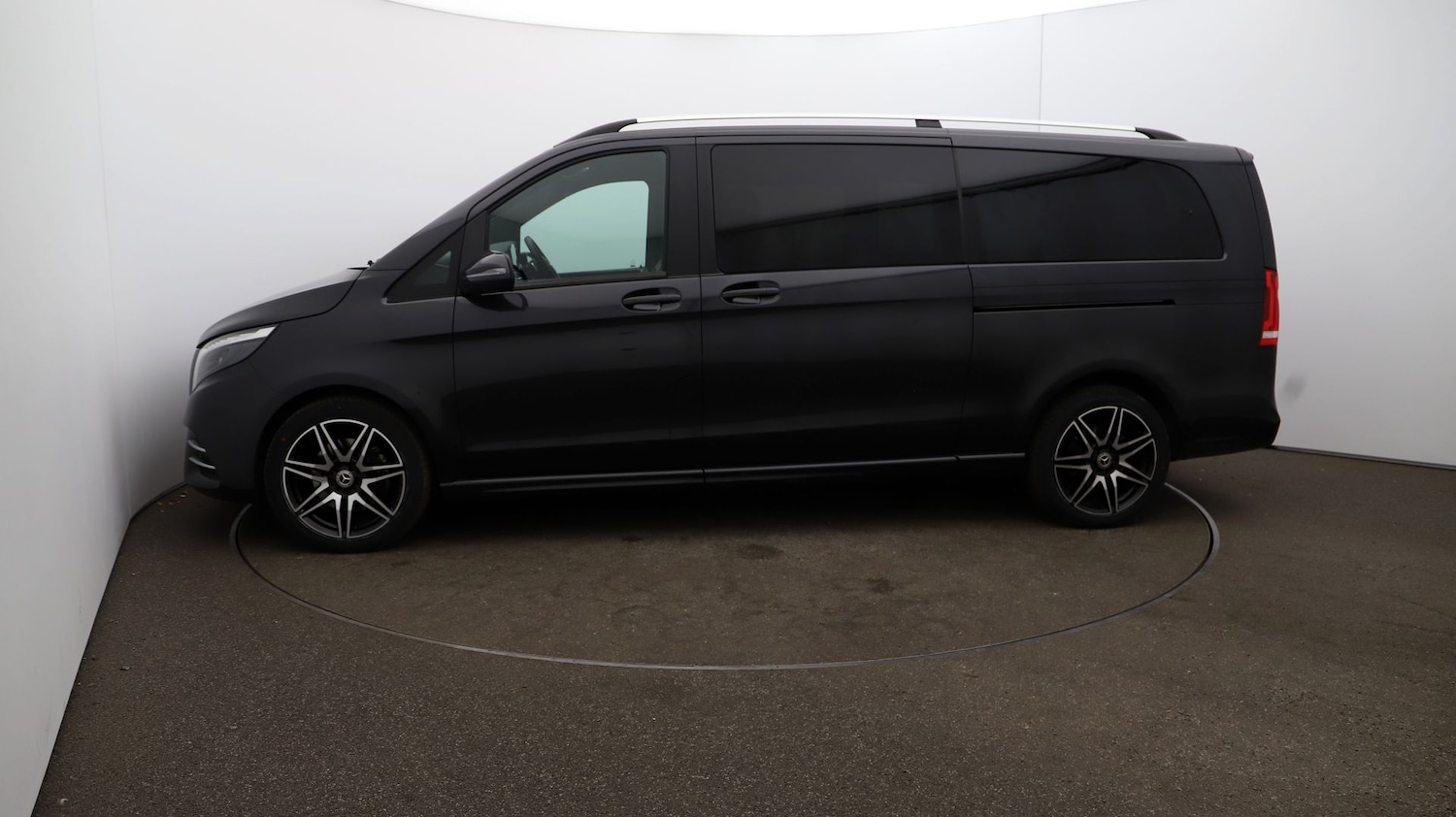 Used Mercedes-Benz V-Class 2023 for sale - 76812795: Photo 58