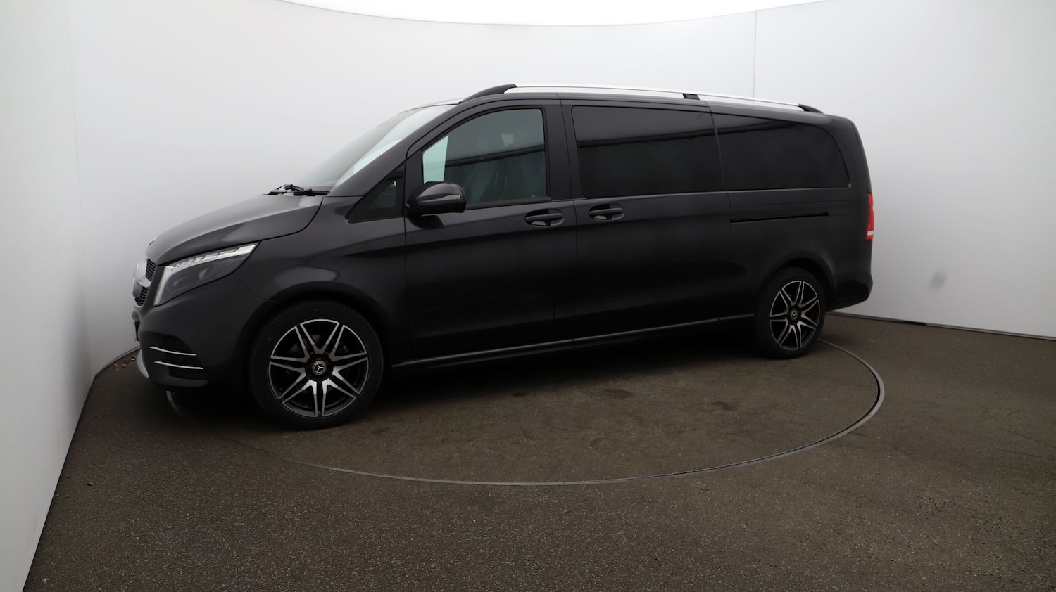 Used Mercedes-Benz V-Class 2023 for sale - 76812795: Photo 60