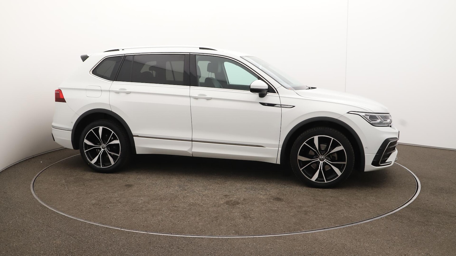 Used Volkswagen Tiguan Allspace 2022 for sale - 76137643: Photo 52
