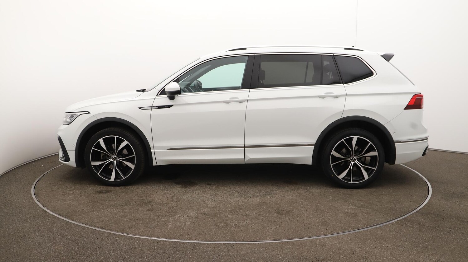 Used Volkswagen Tiguan Allspace 2022 for sale - 76137643: Photo 68