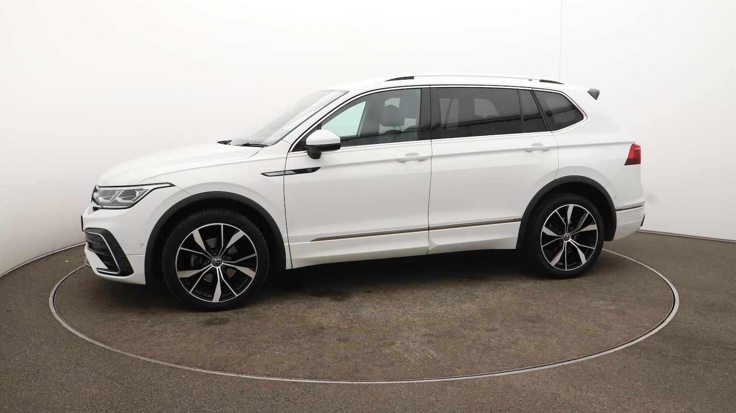 Used Volkswagen Tiguan Allspace 2022 for sale - 76137643: Photo 70