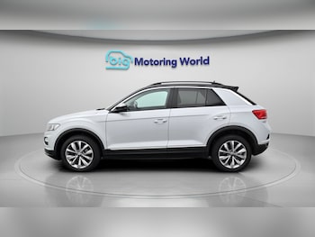 Used Volkswagen T-Roc 2021 for sale - 78465650: Photo