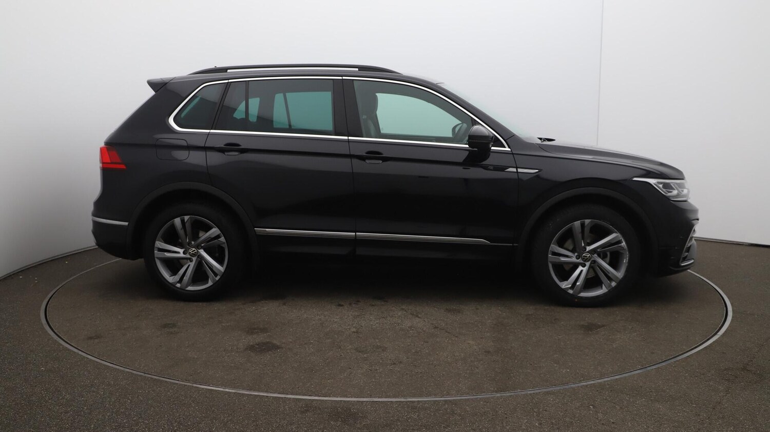 Used Volkswagen Tiguan 2023 for sale - 76072275: Photo 49