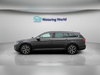 Used Volkswagen Passat 2022 for sale - 78782121: Photo