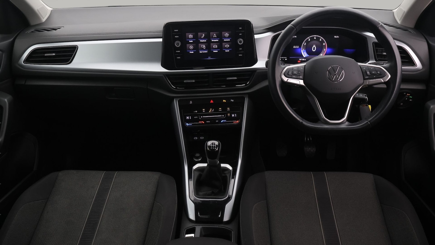 Used Volkswagen T-Roc 2023 for sale - 77283965: Photo 13