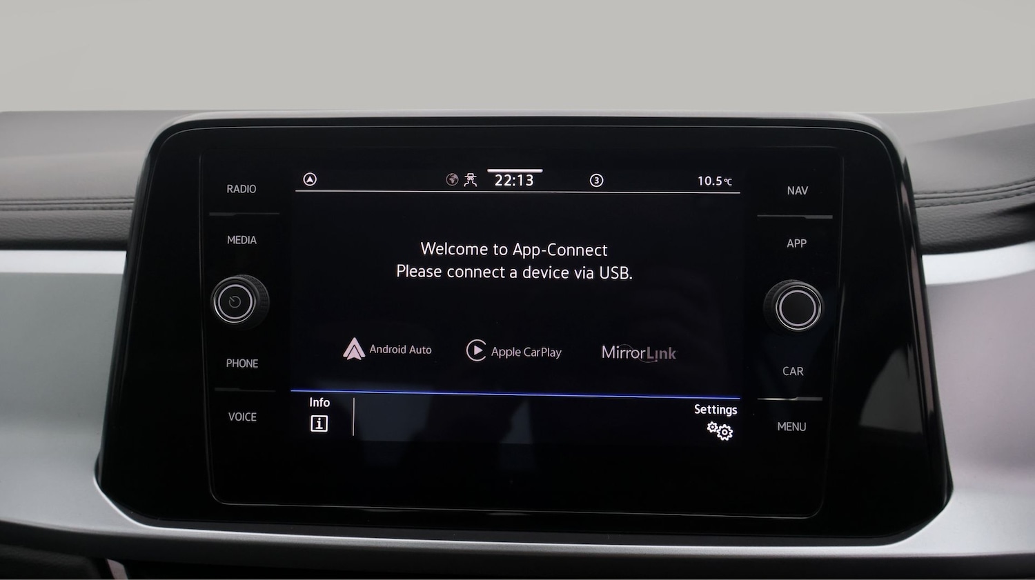 Used Volkswagen T-Roc 2023 for sale - 77283965: Photo 24