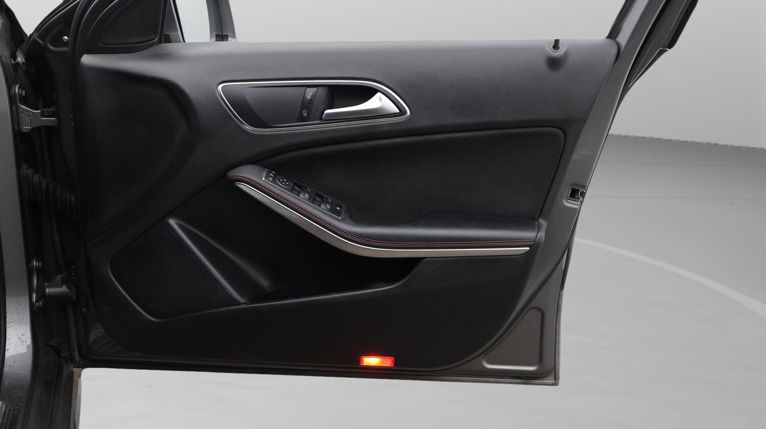 Used Mercedes-Benz A-Class 2018 for sale - 76561980: Photo 16