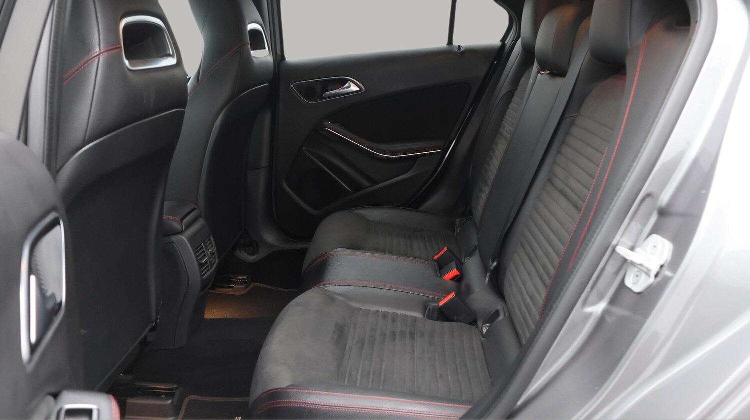 Used Mercedes-Benz A-Class 2018 for sale - 76561980: Photo 17