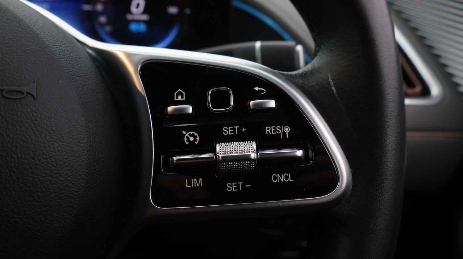 Used Mercedes-Benz EQC 2022 for sale - 77653574: Photo 26