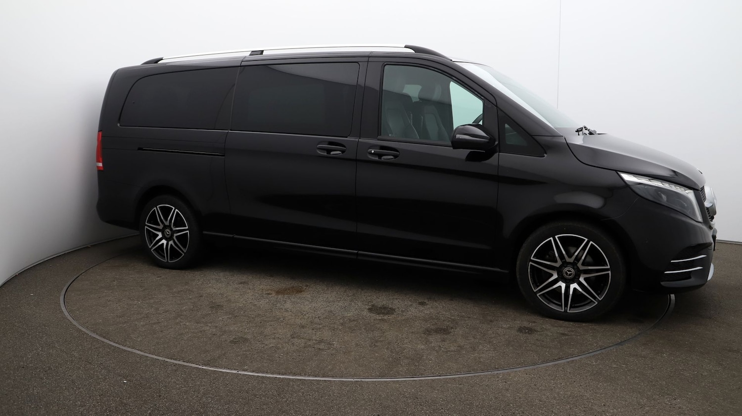 Used Mercedes-Benz V-Class 2023 for sale - 76812798: Photo 40