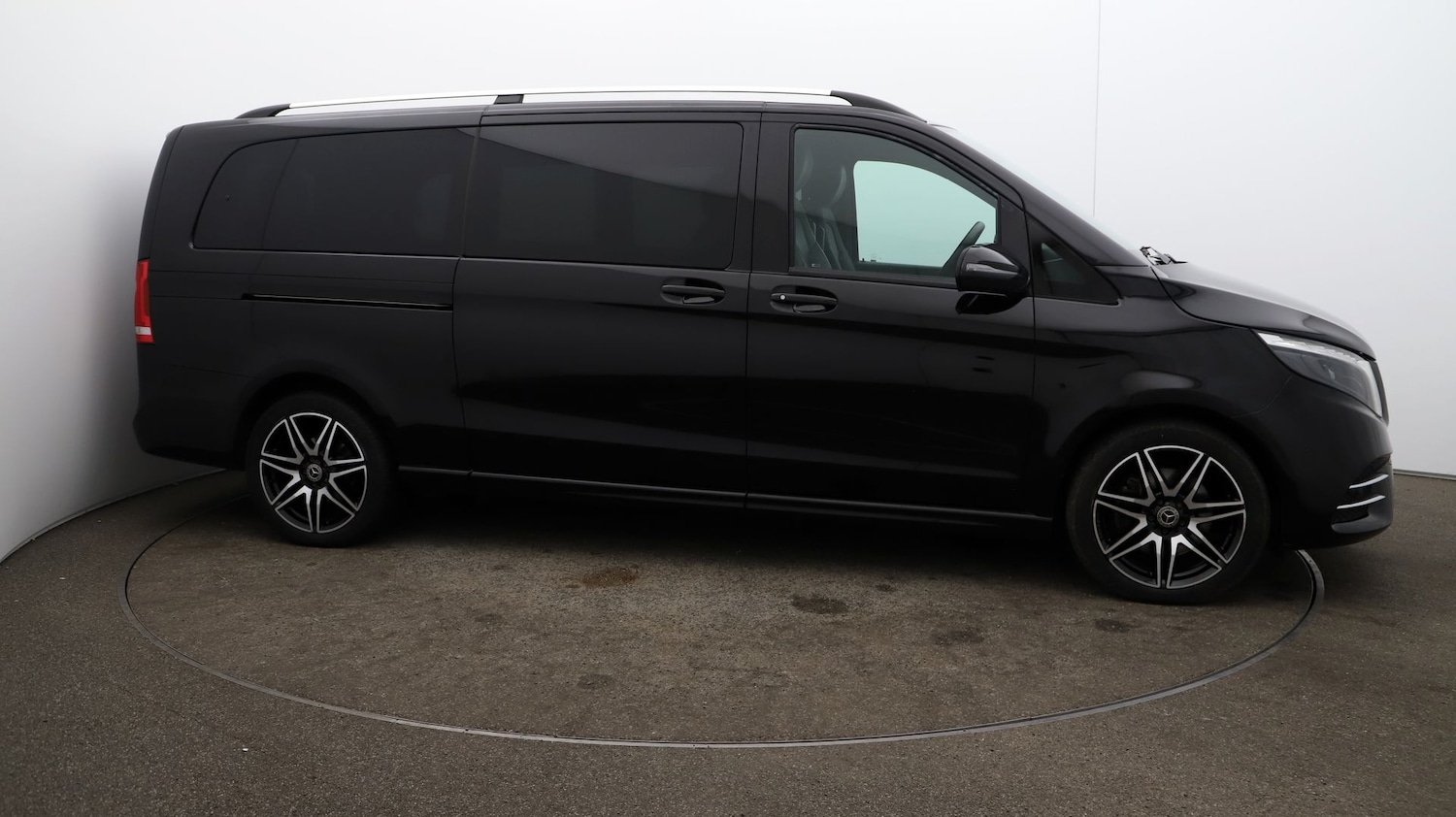 Used Mercedes-Benz V-Class 2023 for sale - 76812798: Photo 42