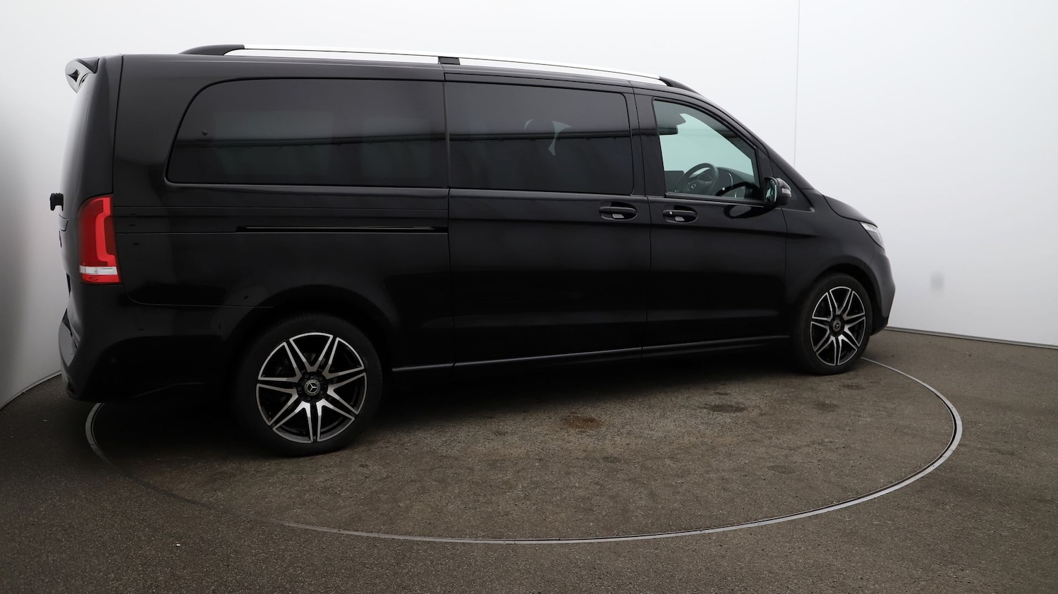 Used Mercedes-Benz V-Class 2023 for sale - 76812798: Photo 46