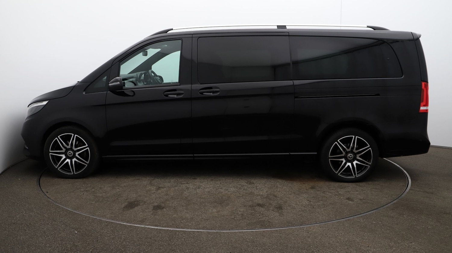 Used Mercedes-Benz V-Class 2023 for sale - 76812798: Photo 58