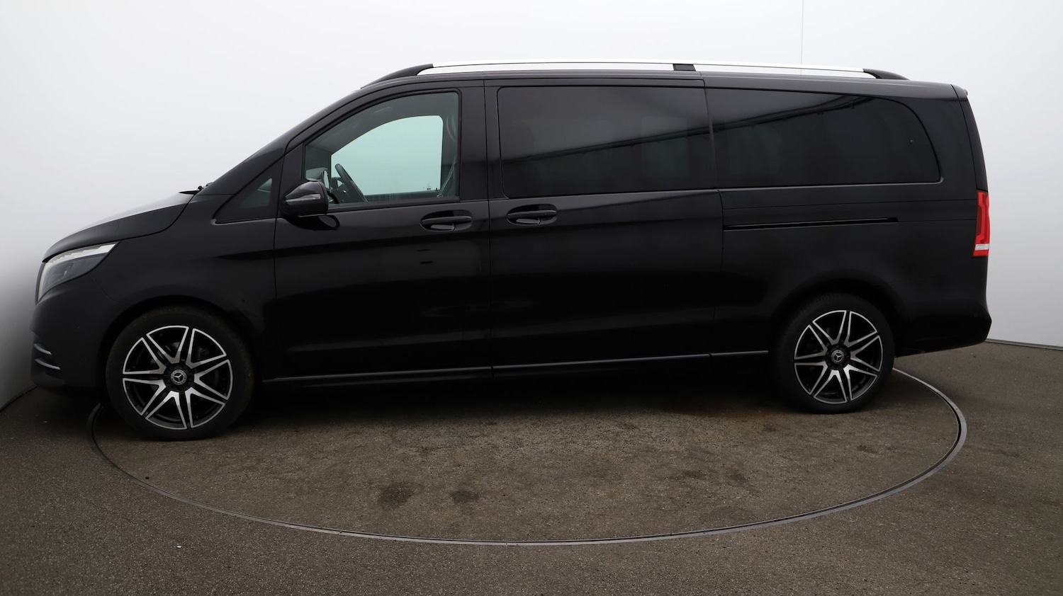 Used Mercedes-Benz V-Class 2023 for sale - 76812798: Photo 59