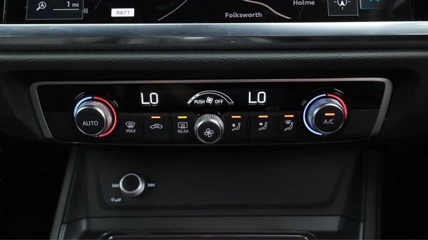 Used Audi Q3 2022 for sale - 75563648: Photo 13