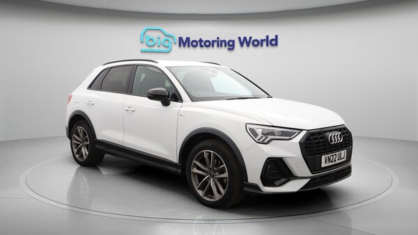 Used Audi Q3 2022 for sale - 75563648: Photo 2
