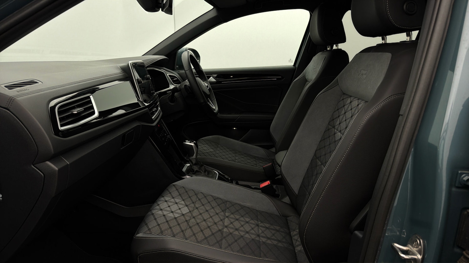 Used Volkswagen T-Roc 2023 for sale - 78196682: Photo 13