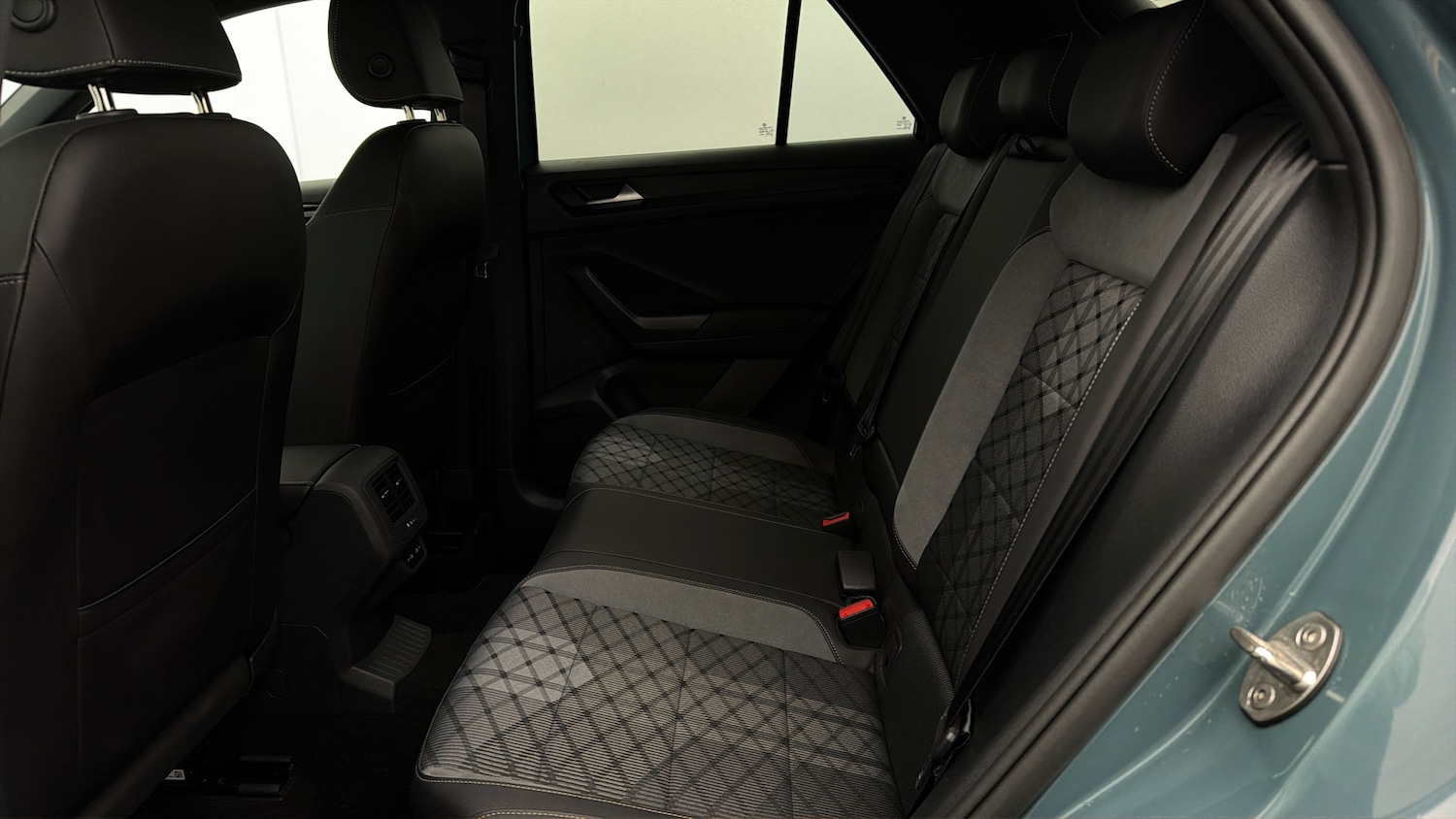 Used Volkswagen T-Roc 2023 for sale - 78196682: Photo 15