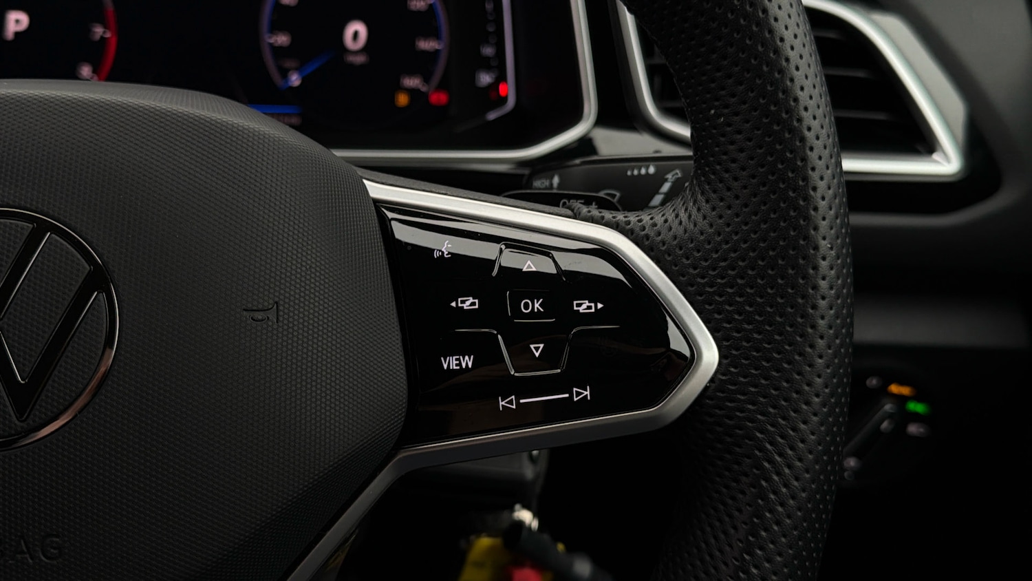 Used Volkswagen T-Roc 2023 for sale - 78196682: Photo 23