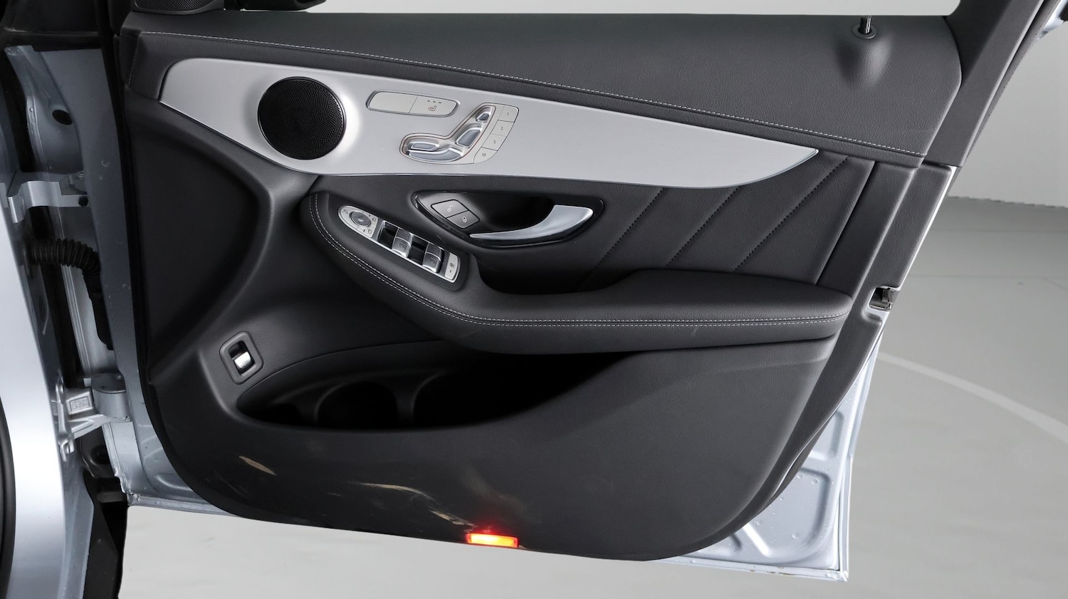 Used Mercedes-Benz GLC 2022 for sale - 77845714: Photo 15