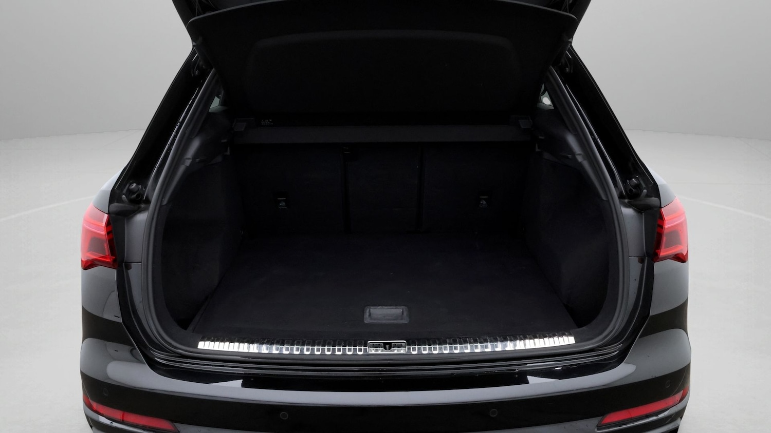 Used Audi Q3 2021 for sale - 77650983: Photo 17