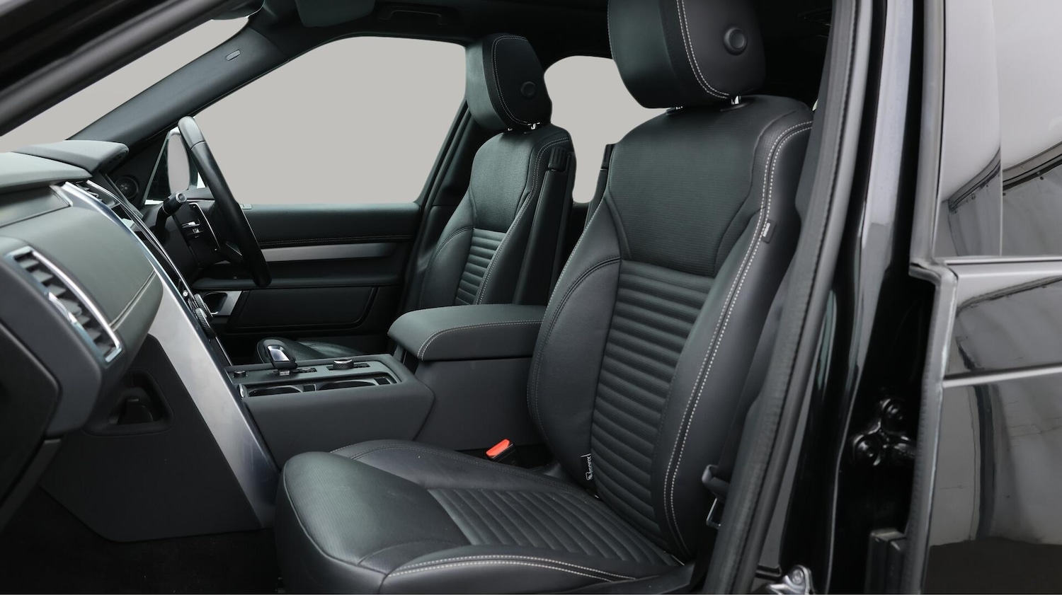 Used Land Rover Discovery 2021 for sale - 76122673: Photo 15