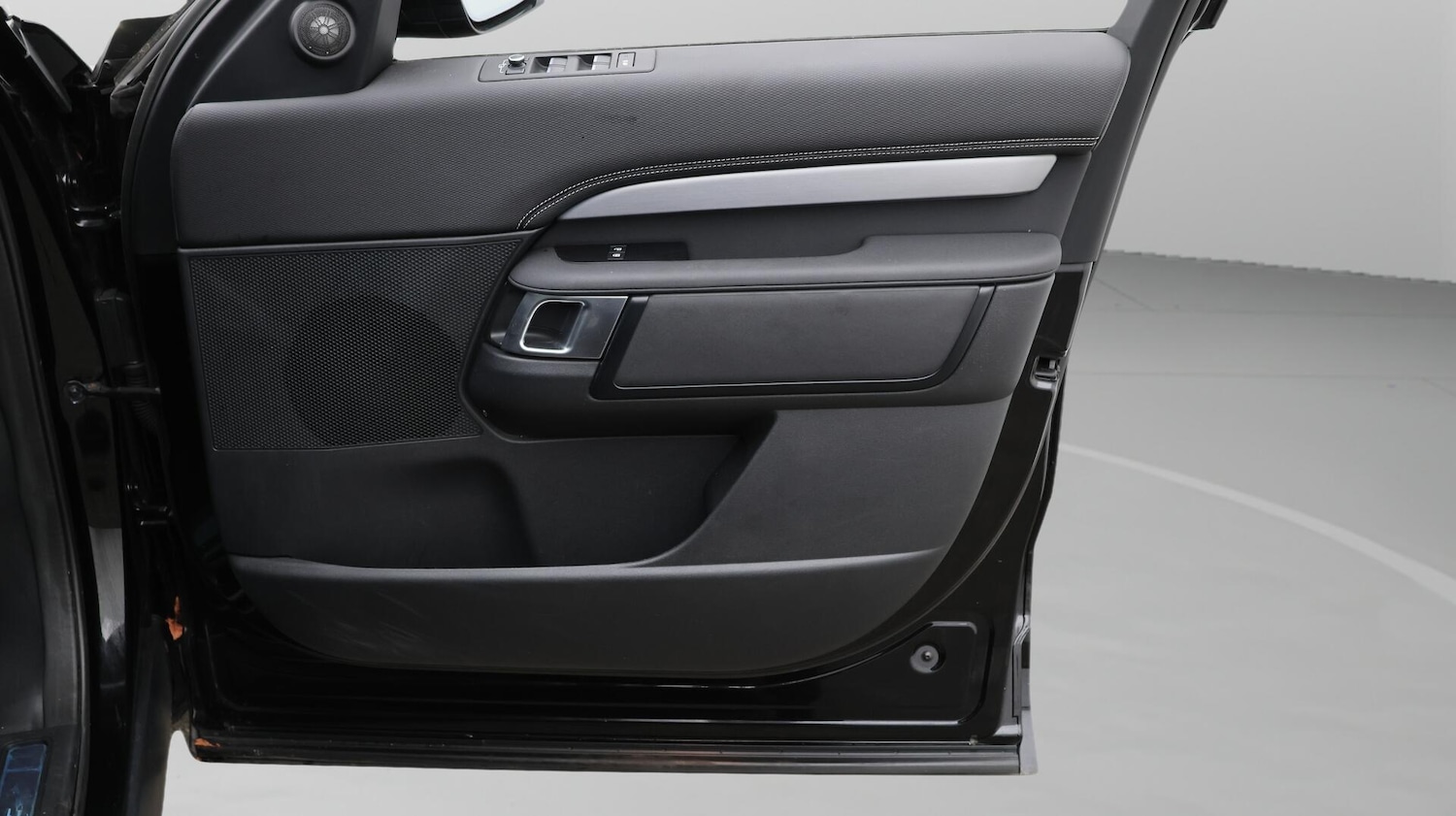 Used Land Rover Discovery 2021 for sale - 76122673: Photo 16