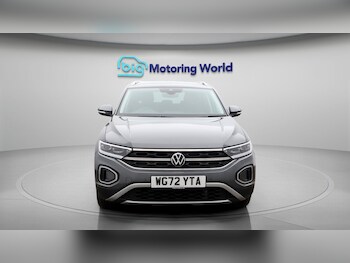 Used Volkswagen T-Roc 2023 for sale - 77746698: Photo