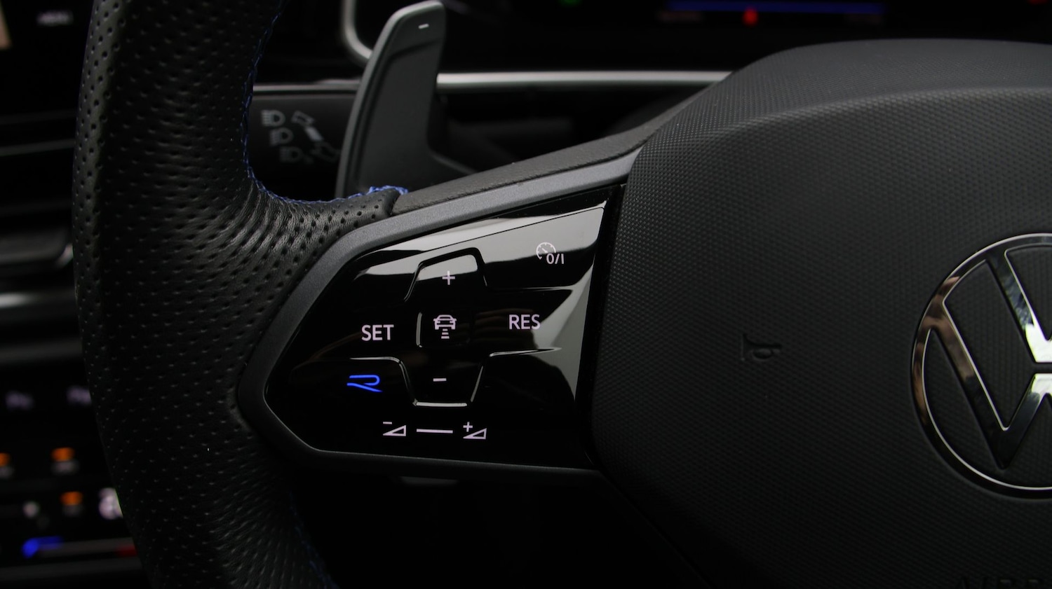 Used Volkswagen T-Roc 2023 for sale - 77272492: Photo 26