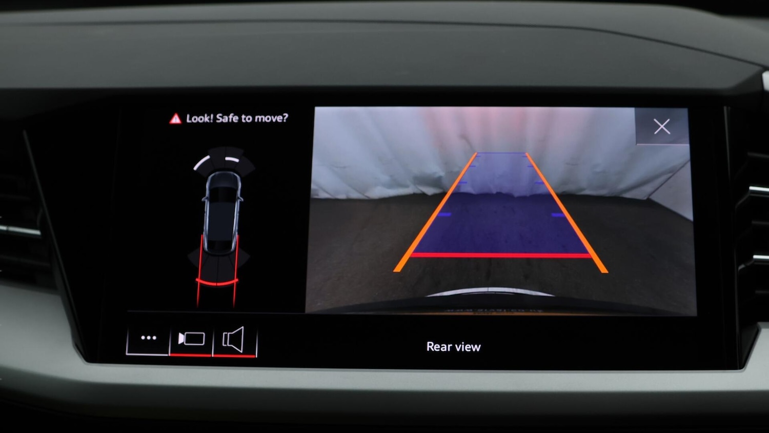 Used Audi Q4 e-tron 2023 for sale - 76781717: Photo 26