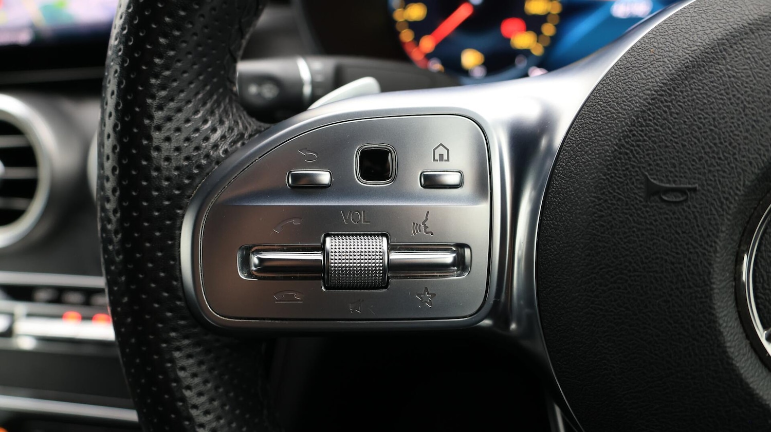 Used Mercedes-Benz C Class 2018 for sale - 76432359: Photo 24