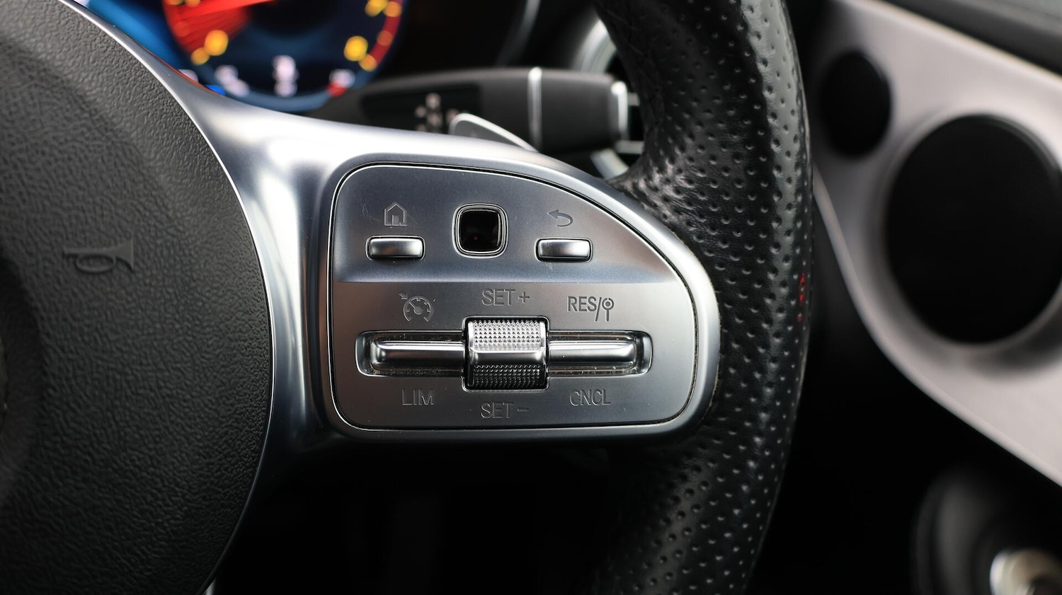 Used Mercedes-Benz C Class 2018 for sale - 76432359: Photo 25