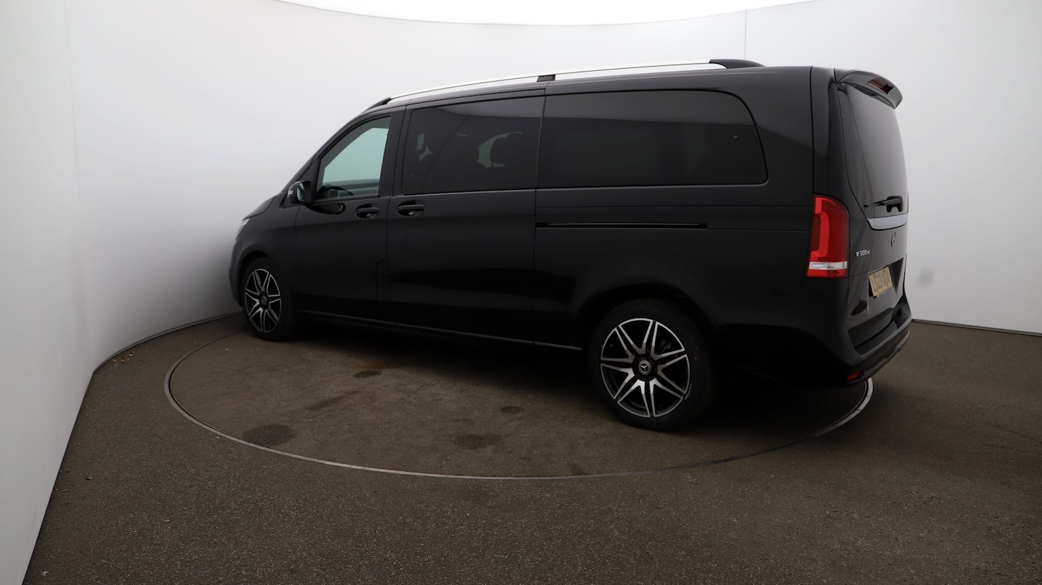 Used Mercedes-Benz V-Class 2023 for sale - 76812797: Photo 28